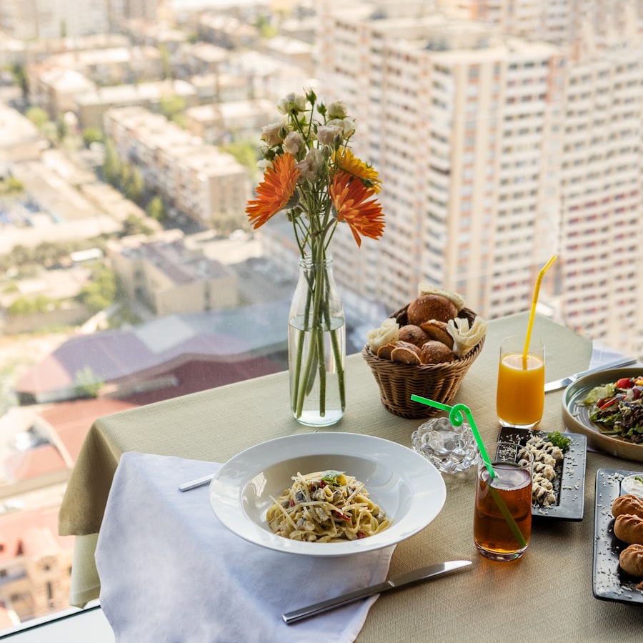 Meals & Living