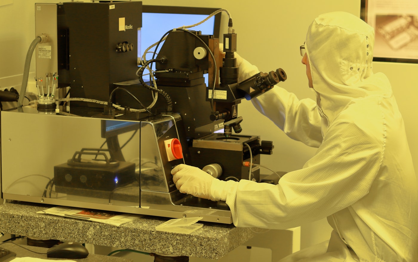 Display R&D - precision inspection research